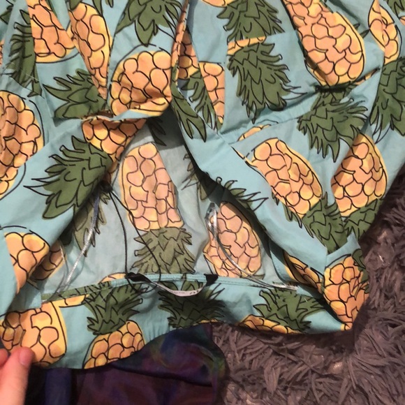 Zara Pineapple cropped tee, US XS, scrunch up back, collared tee - Picture 6 of 6